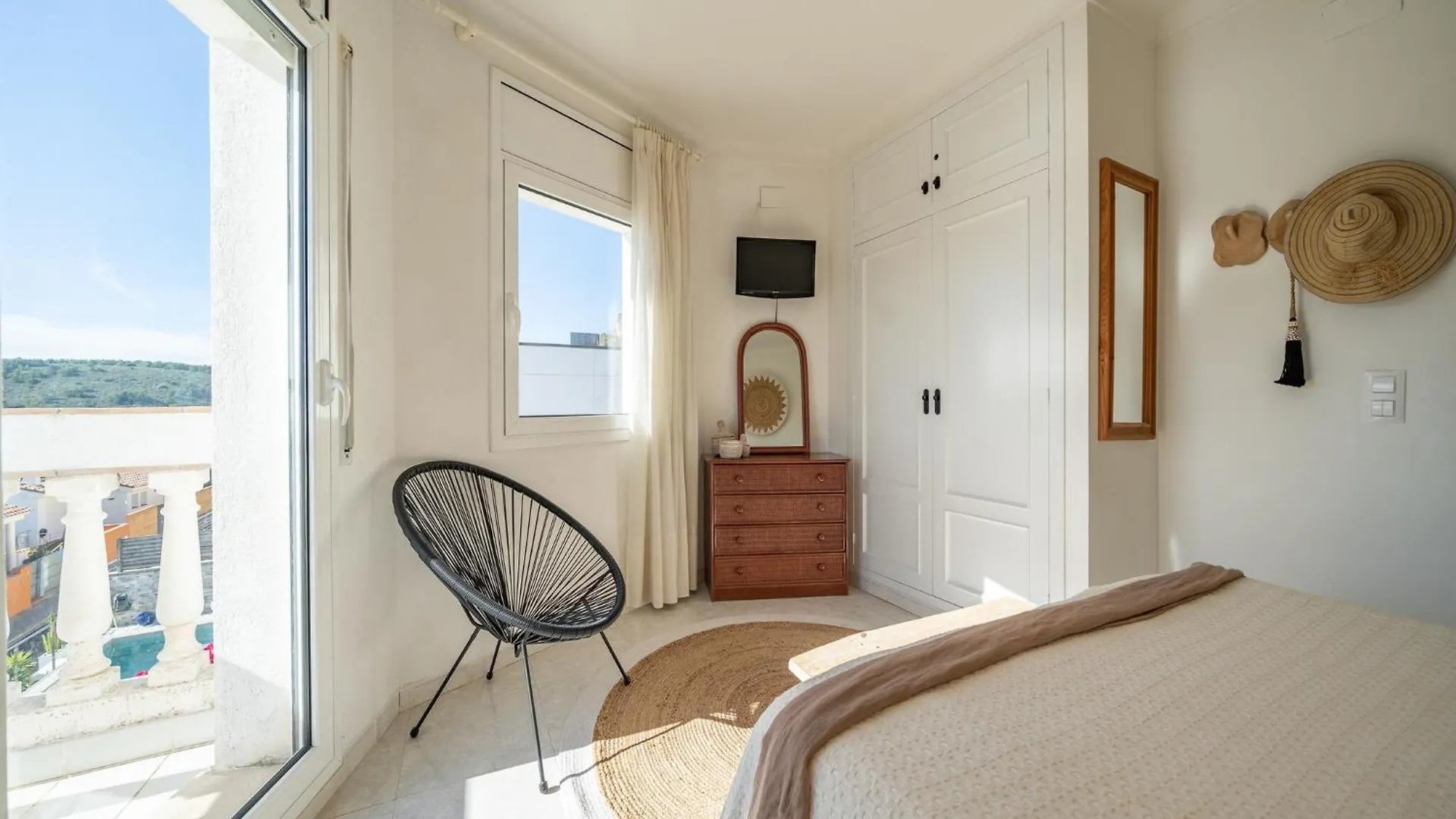 Spacious Villa In Costa Brava L' Escala